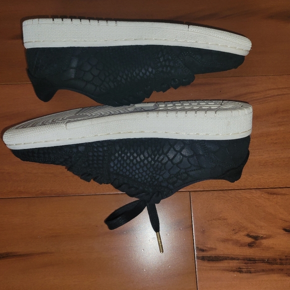 Nike Air Jordan 1 Retro Low Black Python Shoes AJ6004-010 Women’s Size 5 - Picture 5 of 8